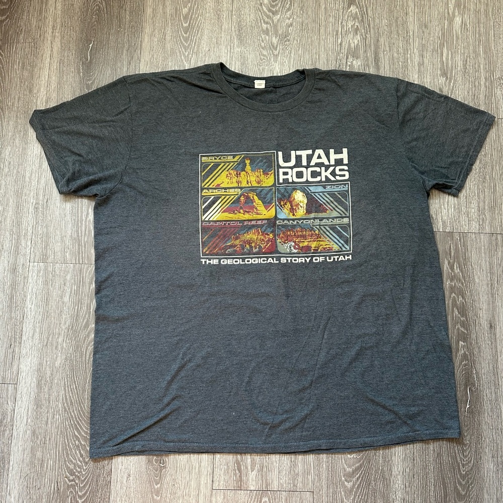 Utah Rocks Graphic T-Shirt - Charcoal Gray 2XL